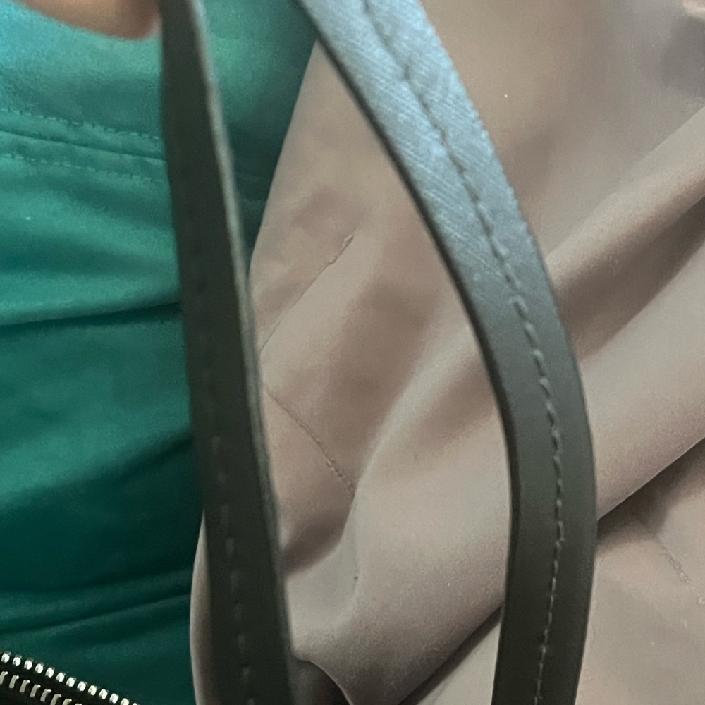 Authentic Coach Peyton Leather Double-zip Carryall. F25669 - Picture 10 of 15